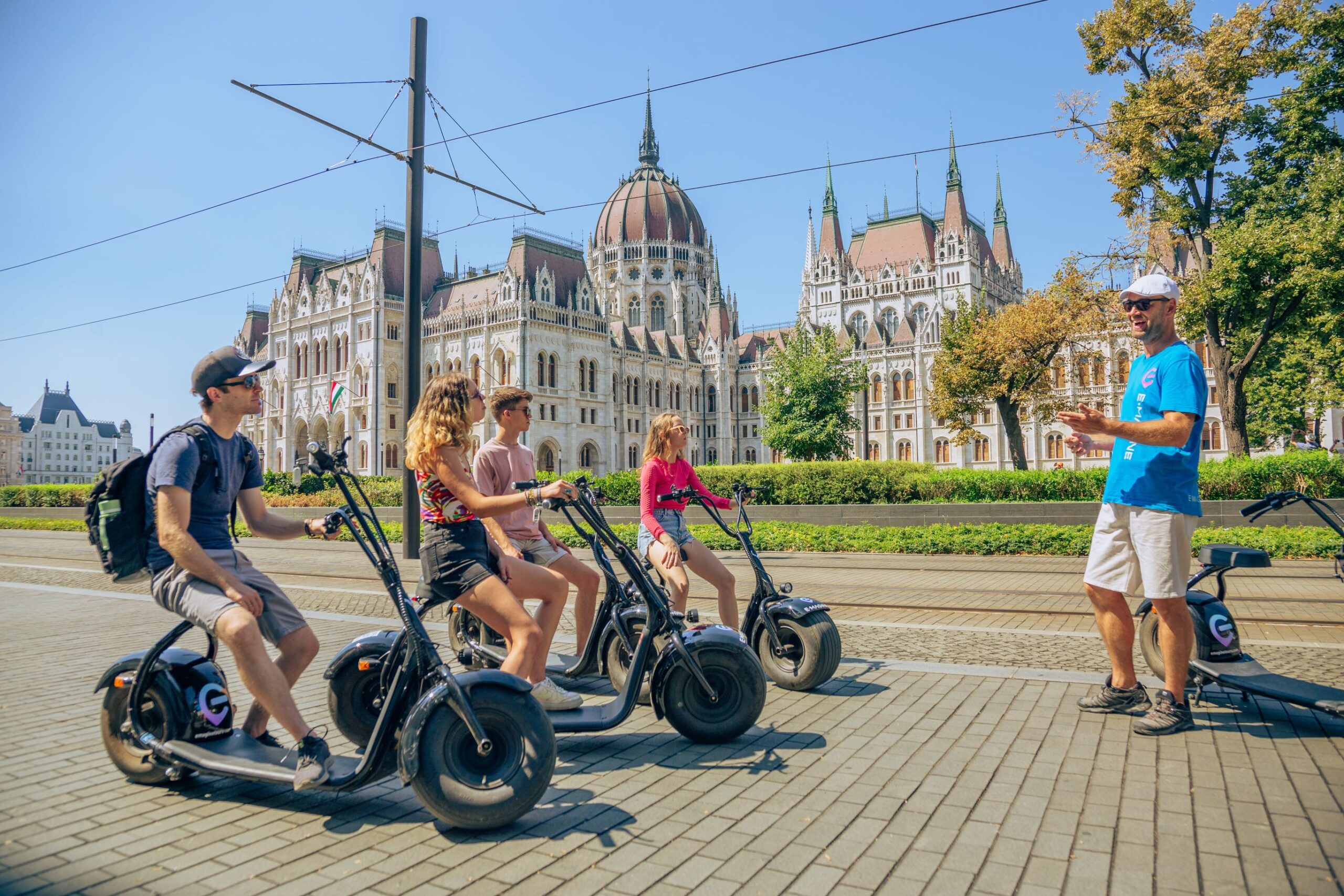 Eat, Ride & Love - The Ultimate Private Tour of Budapest (4 hrs)